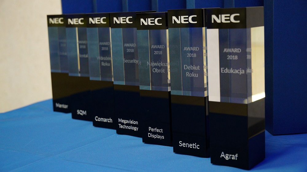 Statuetki NEC Awards 2018